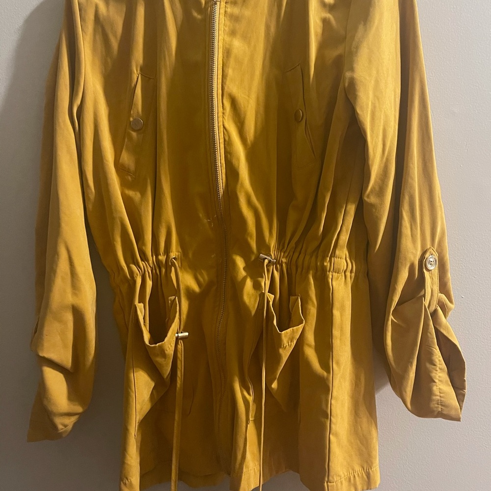 Beautiful spring jacket - Picture 4 of 4